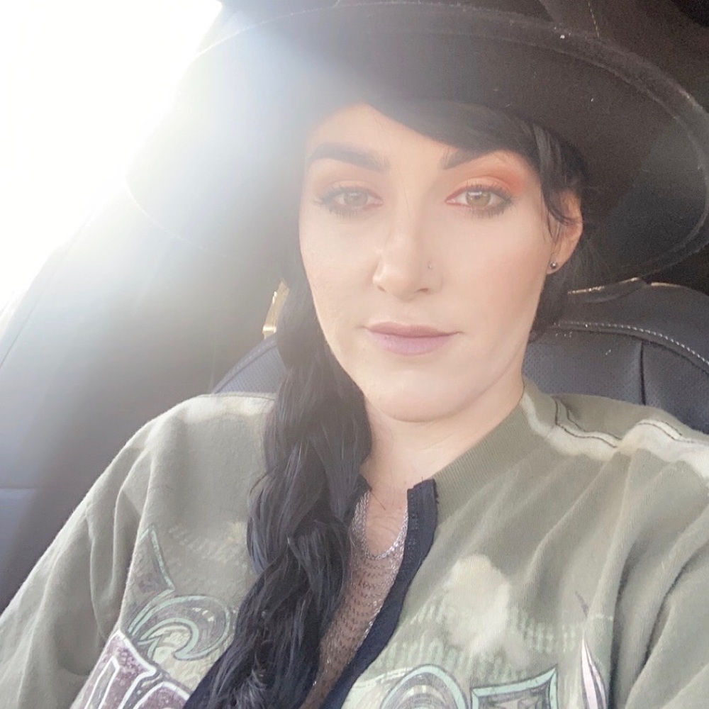 Meet your Posher, Shannon